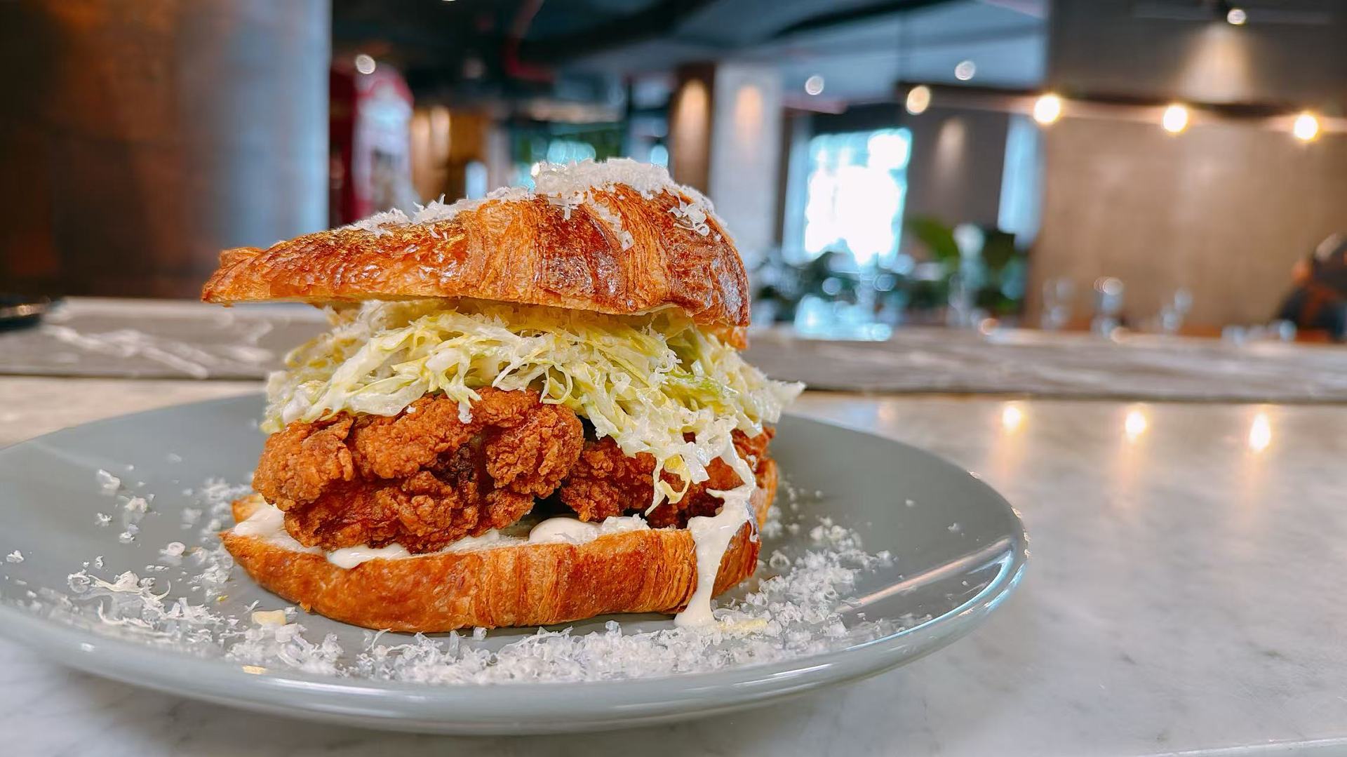 lm_image___2zfov swiper-item-img___1bCLM cover___2hGtr lm_image___2zfov swiper-item-img___1bCLM cover___2hGtr