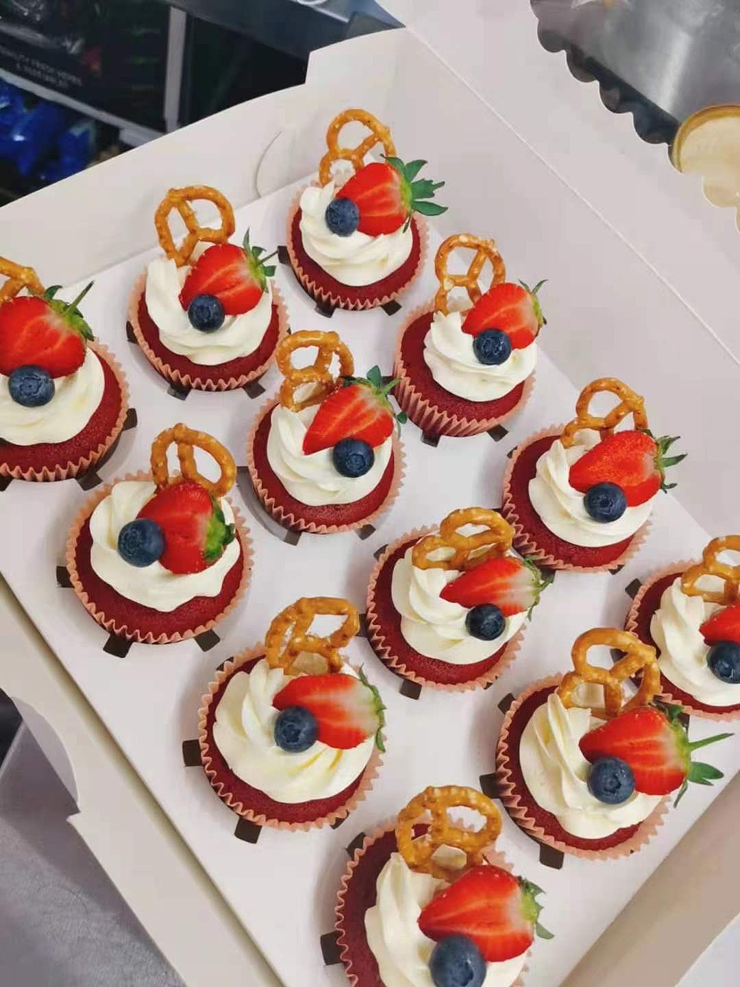 lm_image___2zfov swiper-item-image___2SBSc cover___2hGtr