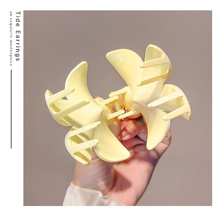 lm_image___2zfov swiper-item-image___2SBSc cover___2hGtr