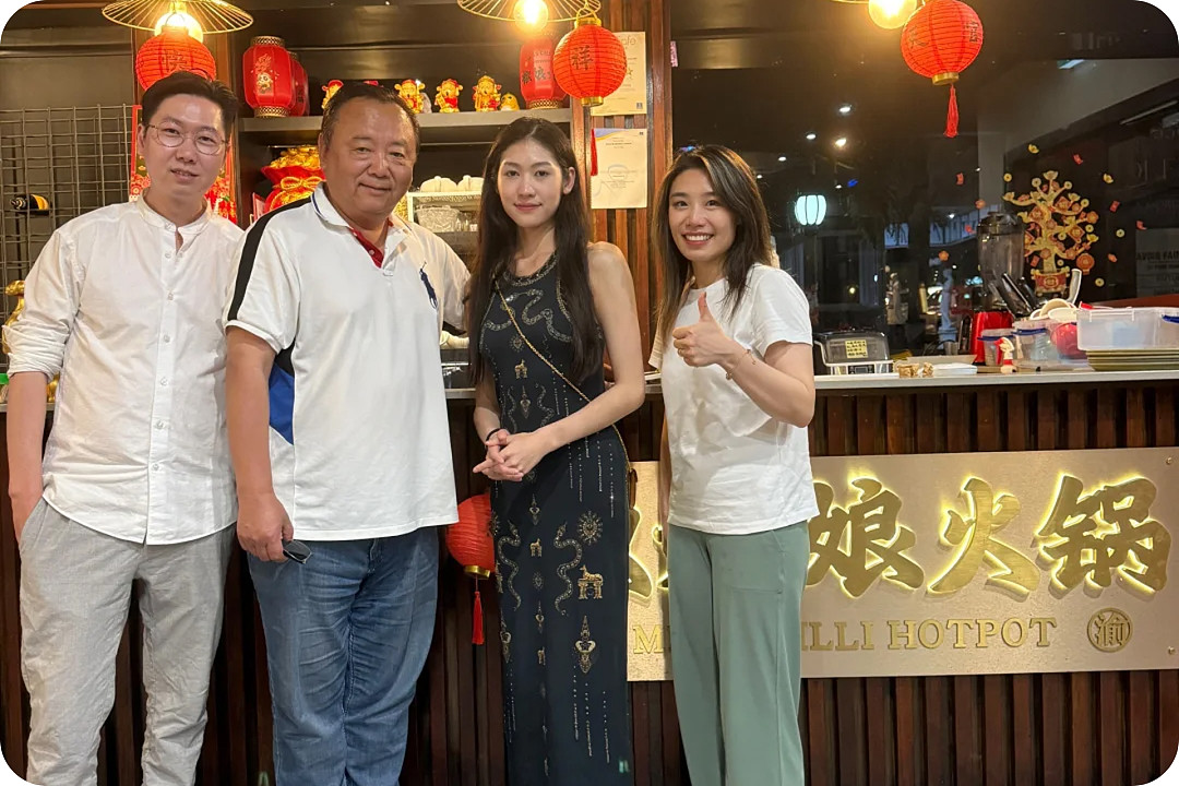 Singer Ping'an, dancer Yifan, and CCTV chief director gather at Jiao Niangniang.