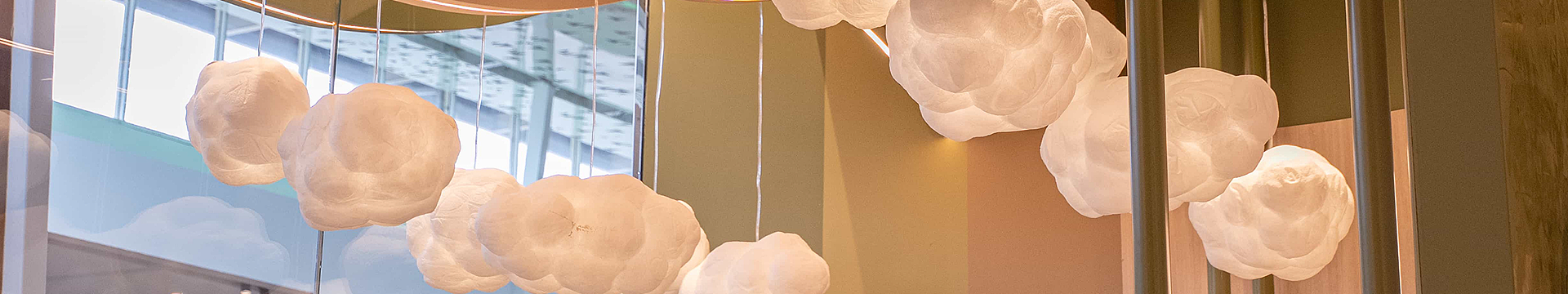 lm_image___2zfov swiper-item-img___1bCLM cover___2hGtr