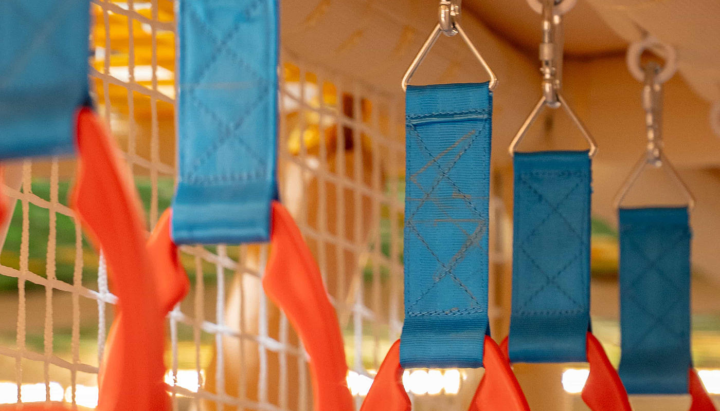 lm_image___2zfov swiper-item-img___1bCLM cover___2hGtr