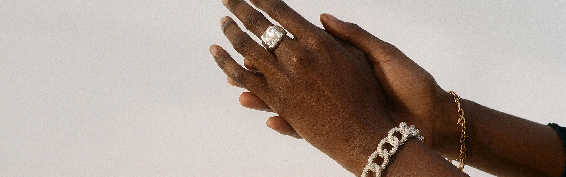 lm_image___2zfov swiper-item-img___1bCLM cover___2hGtr