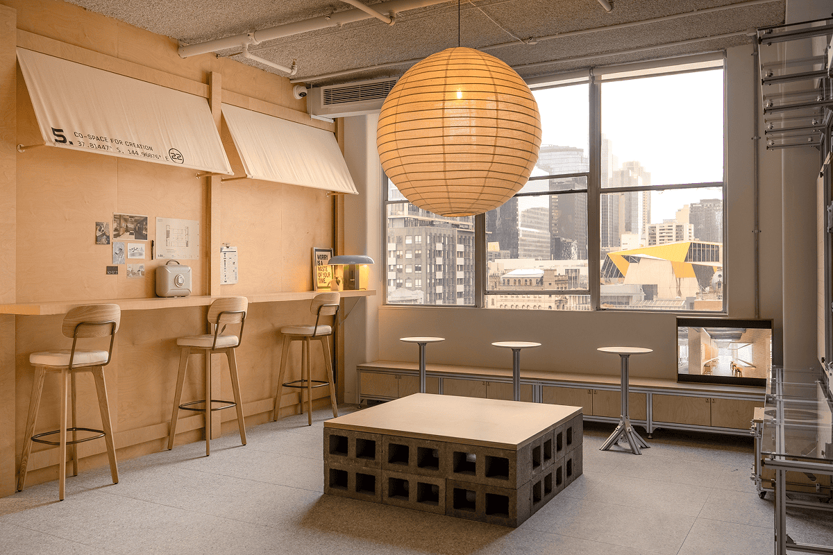 Zircle Lounge