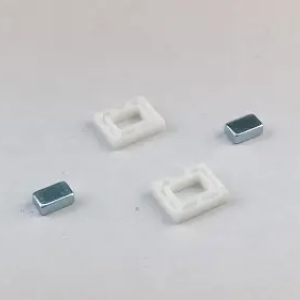 lm_image___2zfov swiper-item-image___2SBSc cover___2hGtr